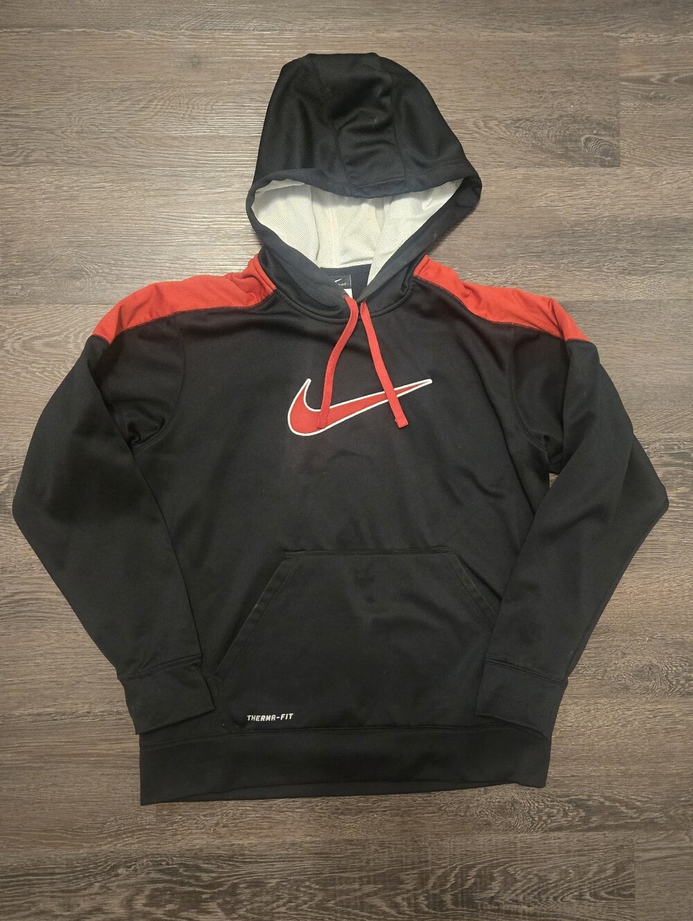 Nike Black & Red Pullover Hoodie with Swoosh Logo Size Medium